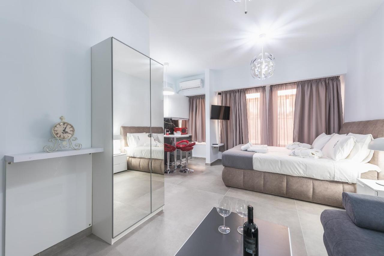 Iguana Gold Luxury Suites 1Min From Ermou Str Atina Dış mekan fotoğraf