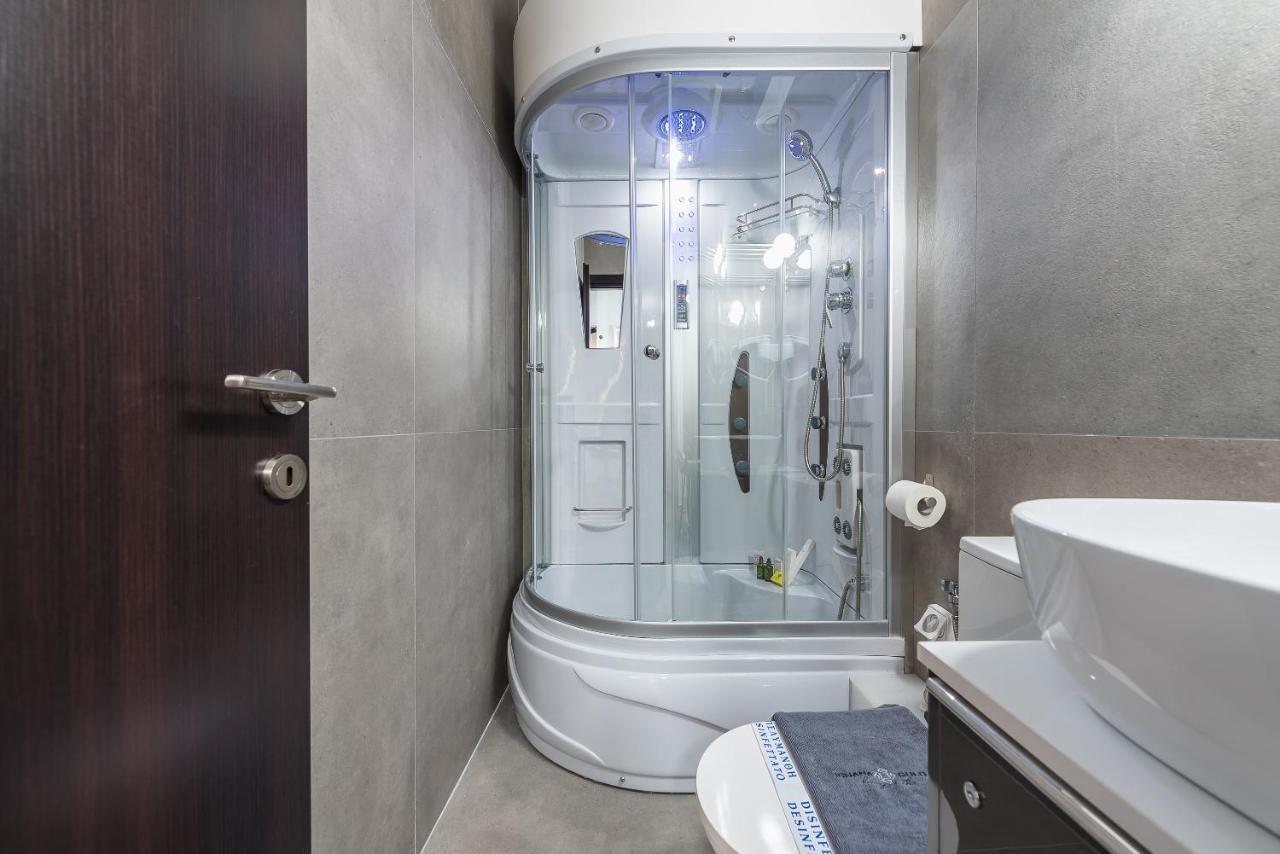 Iguana Gold Luxury Suites 1Min From Ermou Str Atina Dış mekan fotoğraf